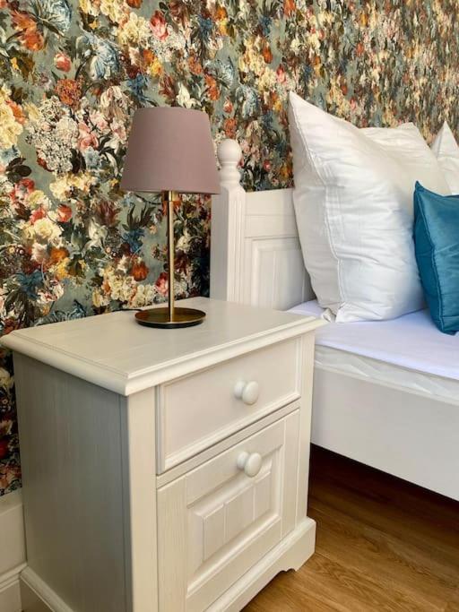 2-Zimmer Zentral In Ferdinandshof, Wlan Modern Ngoại thất bức ảnh