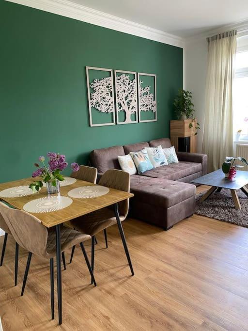 2-Zimmer Zentral In Ferdinandshof, Wlan Modern Ngoại thất bức ảnh